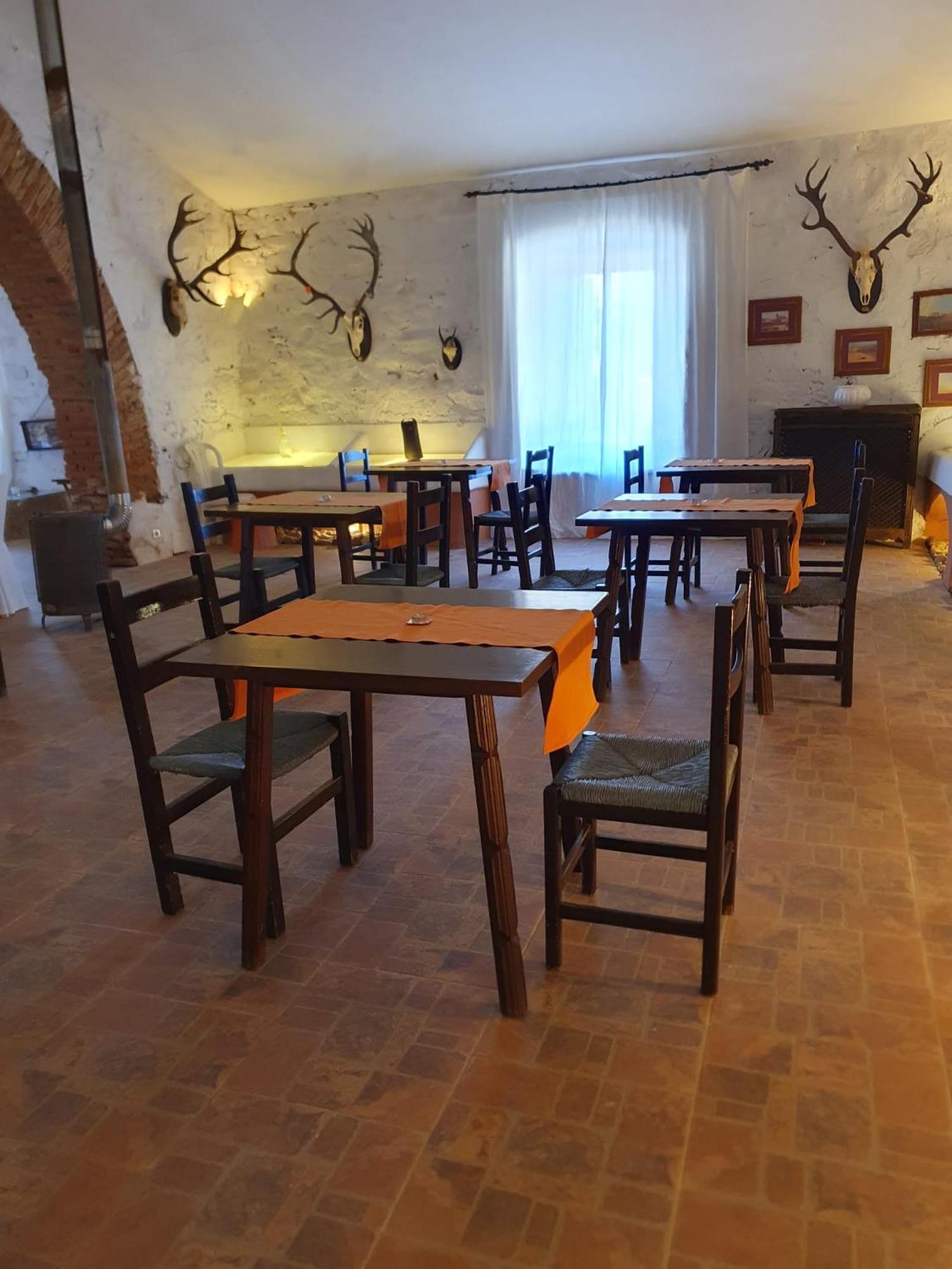 Hotel Rural El Vaqueril 纳瓦斯-德尔马德罗尼奥 外观 照片
