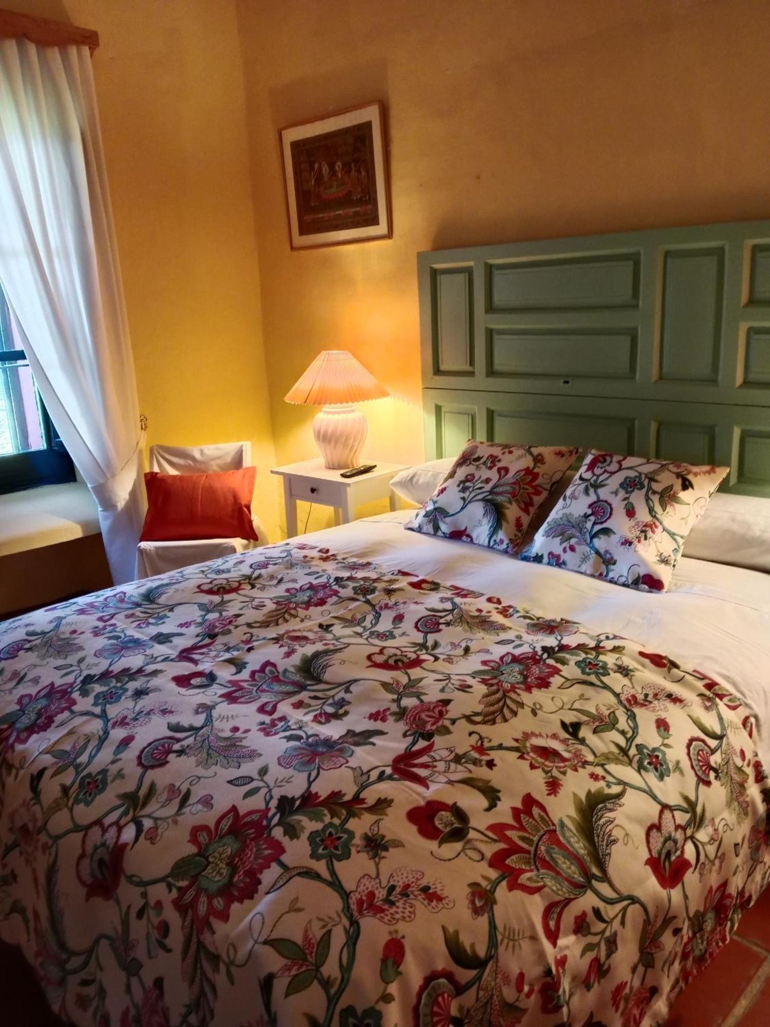 Hotel Rural El Vaqueril 纳瓦斯-德尔马德罗尼奥 外观 照片
